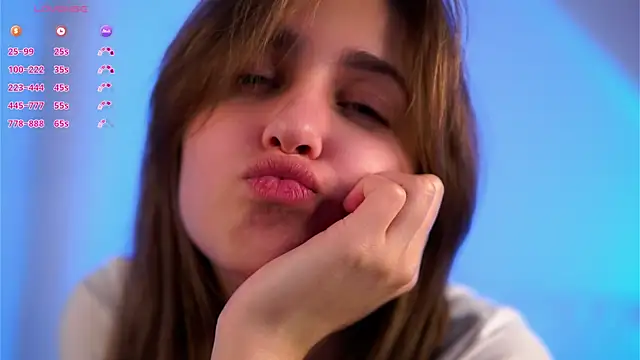ClarineCasebolt Chat XXX in diretta