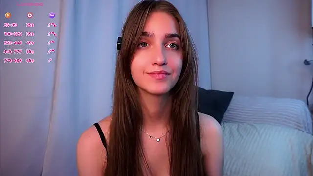 Chat +18 de ClarineCasebolt ao vivo