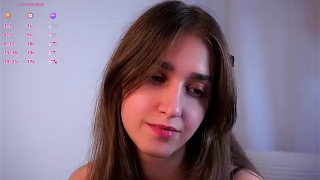 Chat +18 de ClarineCasebolt ao vivo