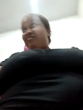 PerlaCurvasgrandes' Live Chat Room