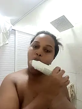 PerlaCurvasgrandes Pertunjukan Webcam