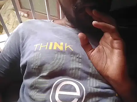 Tinku_1324 网络视讯表演