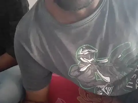 Tinku_1324 webkamerás műsora