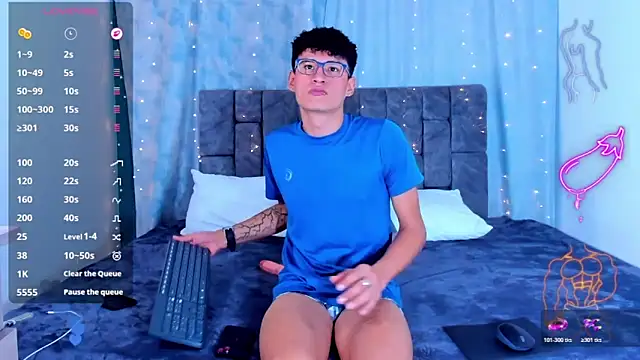 NicolasTorrez Webcam Show