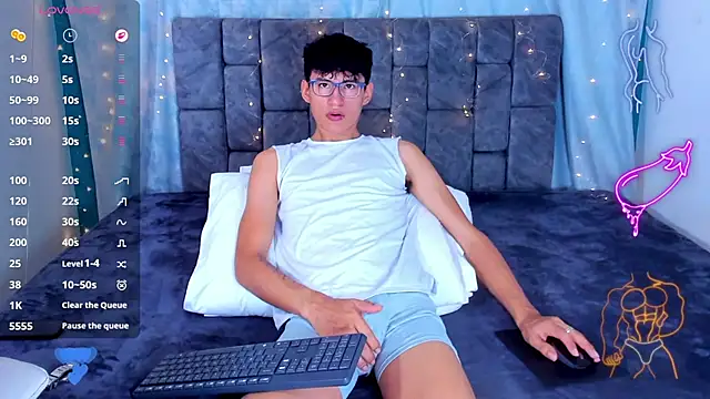 NicolasTorrez Webcam-Show