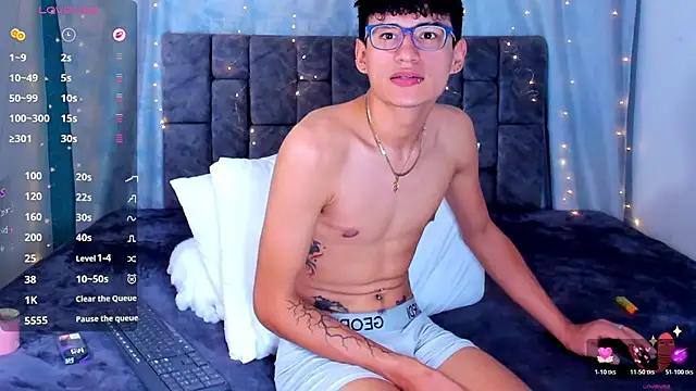 NicolasTorrez webcam show