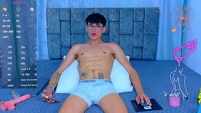 NicolasTorrez webcam show