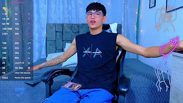 NicolasTorrez's Webcam Show