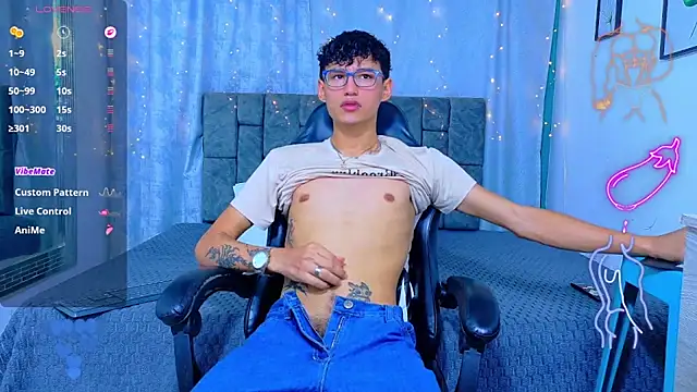 NicolasTorrez Webcam-Show