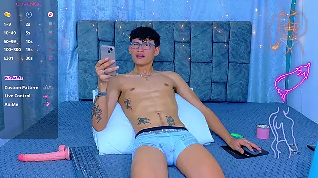 NicolasTorrez Webcamshow