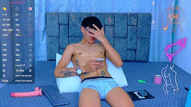 NicolasTorrez 网络视讯表演