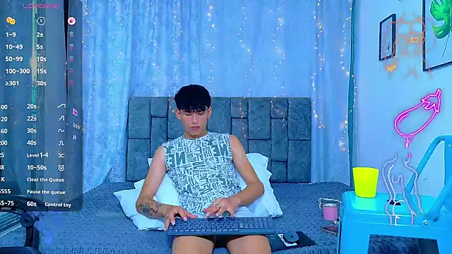 NicolasTorrez 网络视讯表演