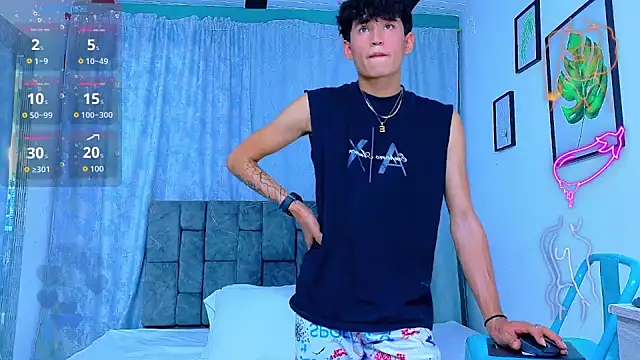 Show modela NicolasTorrez na web-kameri