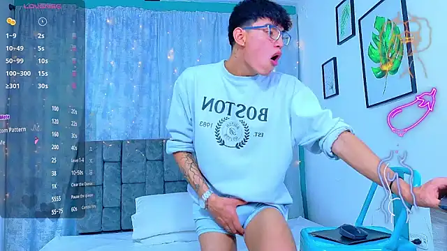 NicolasTorrez 网络视讯表演