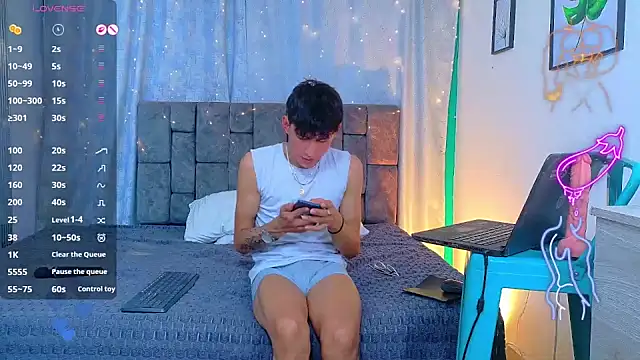 NicolasTorrez Show Webcam