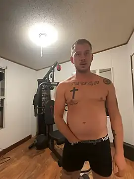 beau_93 Show in webcam