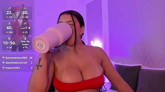 Czat XXX na żywo – evelin_villan