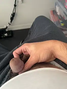 awesomemilkss webcam show
