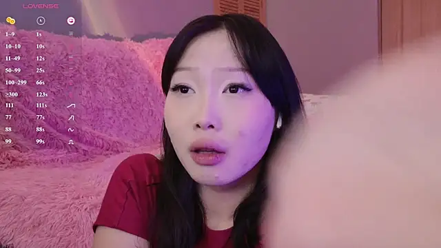 whispersofdarsy 在線直播表演