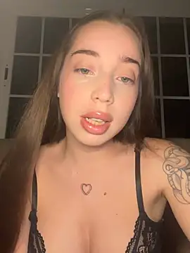 הופעת וובקאם של rosemistic