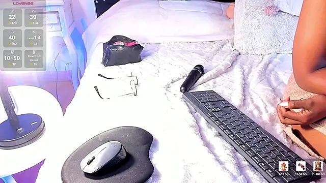 Zara_brownn's Webcam Show