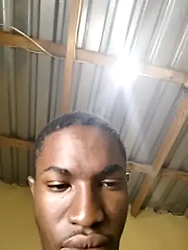 Breezyvikky webcam show