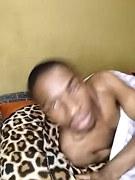 Breezyvikky webcam show