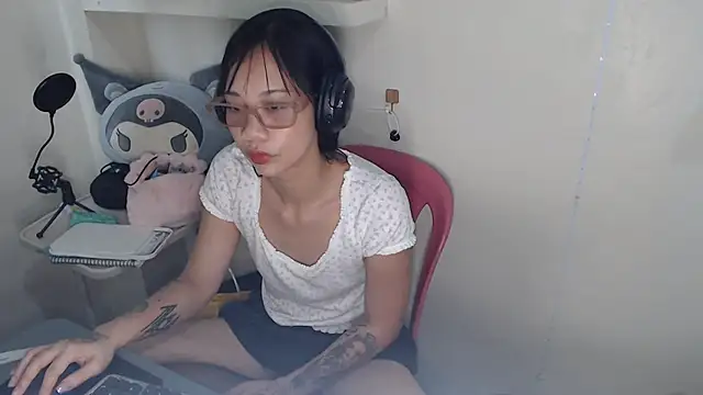 GloryKulikowski Adlı Modelin Canlı Sohbet Odası