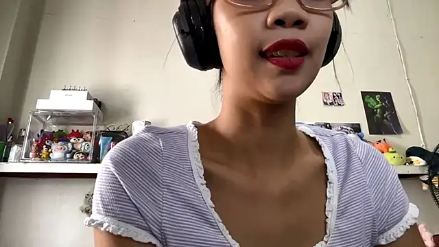 ห้องแชทสดของ GloryKulikowski