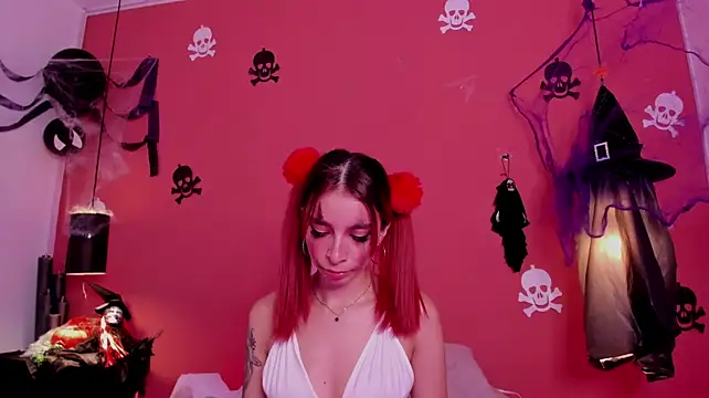 Chatroom XXX en direct de Justmia69