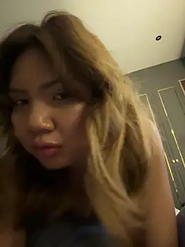Webkamerová show Alittleasiangirl