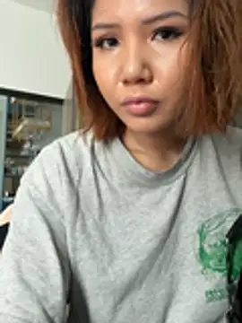 Alittleasiangirl Pertunjukan Webcam