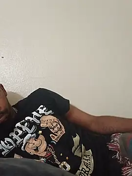 stressrliver88 Show in webcam