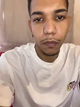 Show modela Bully-BoyRJ na web-kameri