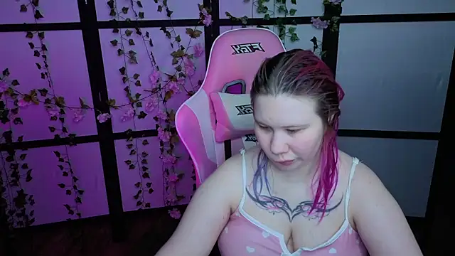 kitsune_little Adlı Modelin Canlı XXX Sohbeti
