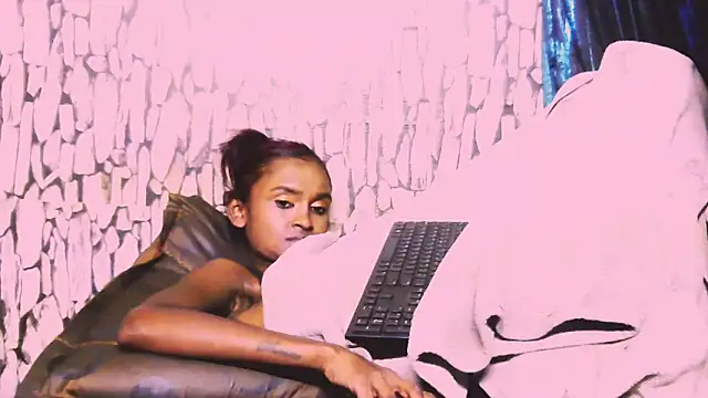 SassyXindian Live XXX Chat