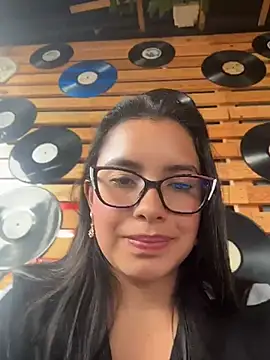 Chat +18 de Miss_Bella_Flame ao vivo