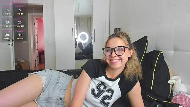 Chat XXX en directo de GlitchyDolly