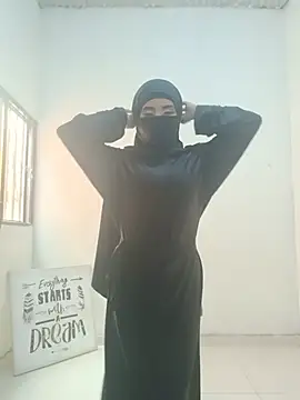 aminaa_ Adlı Modelin Canlı XXX Sohbeti