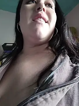 Chatroom XXX en direct de Frecklesz2