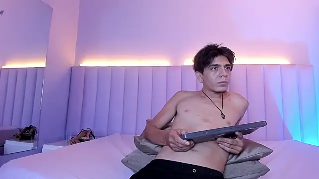 abrilandjulian 网络视讯表演
