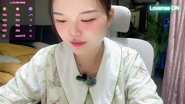 xiaosu22: онлайн-секс-чат