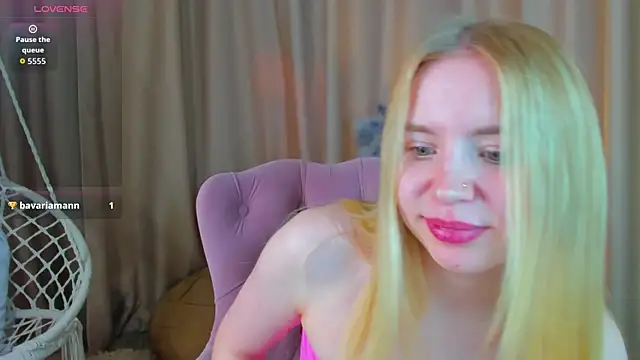 دردشة Linda__Bloom الجنسية المباشرة