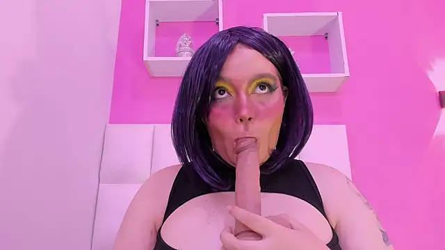 NamiInk_hot69: διαδικτυακό σόου στην κάμερα