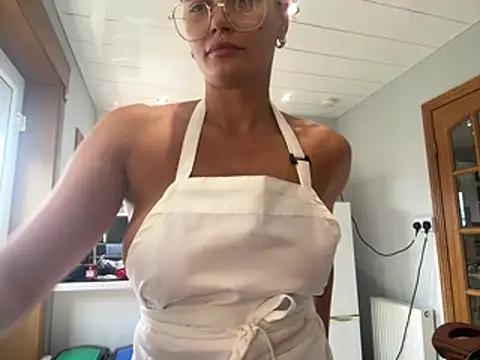 FoxyValentine Live XXX Chat