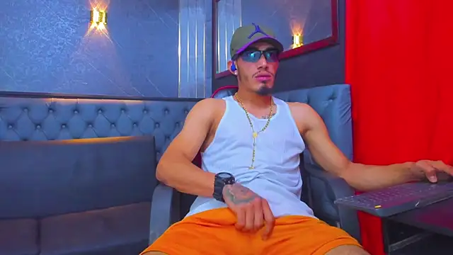 Dominant_kiing – webcam-show