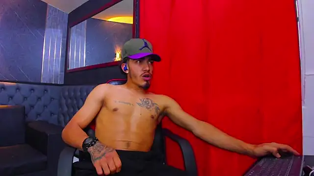 Dominant_kiing Webcam Show