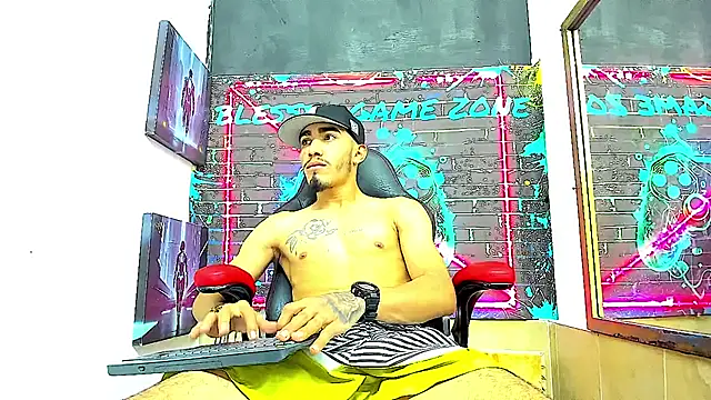 Pokazy przed kamerką – Dominant_kiing