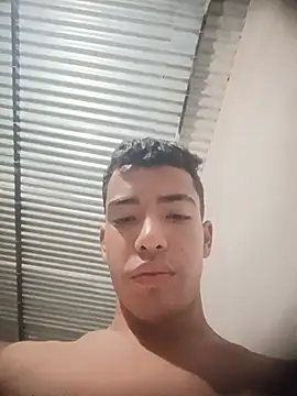 Big-DickHot: διαδικτυακό σόου στην κάμερα