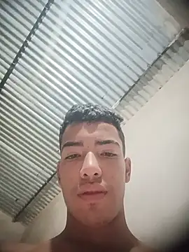 הופעת וובקאם של Big-DickHot